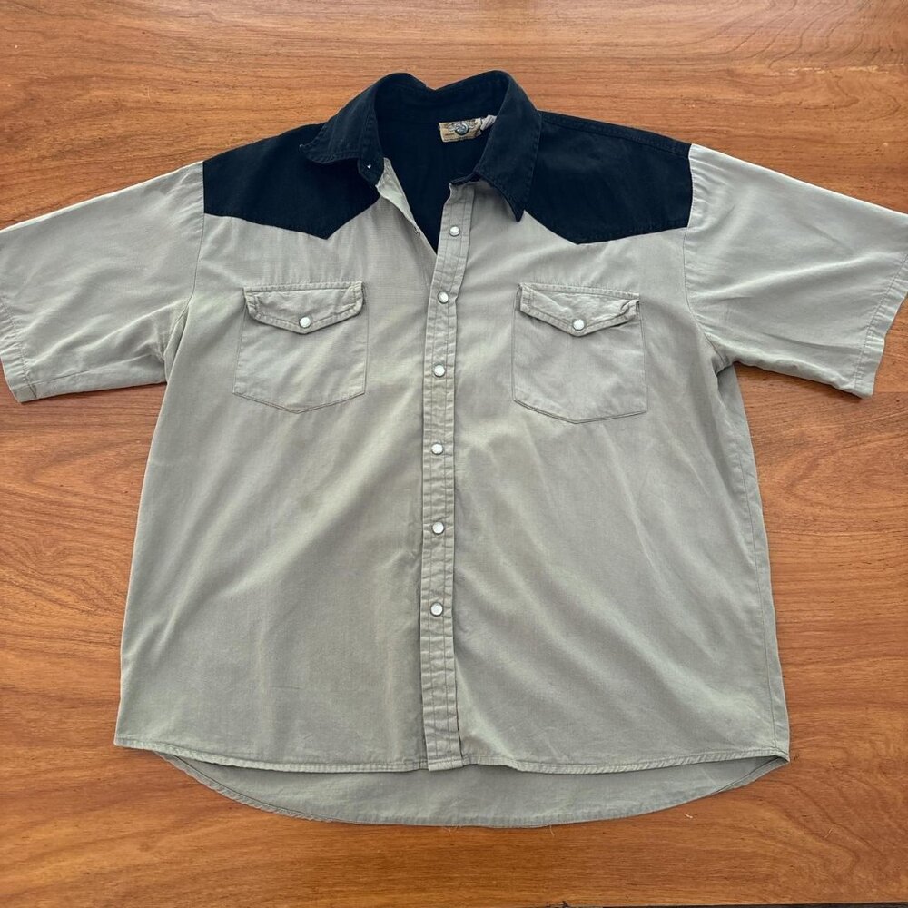 Moda Tech Button Up - image 1